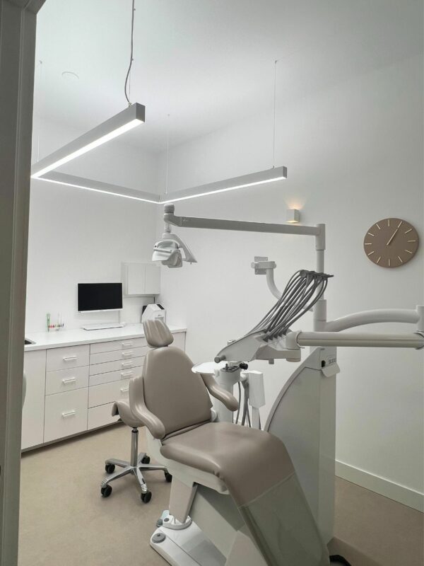 Armatuur PHU U-vorm LED direct / indirect Dentled volspectrum daglicht - Afbeelding 6