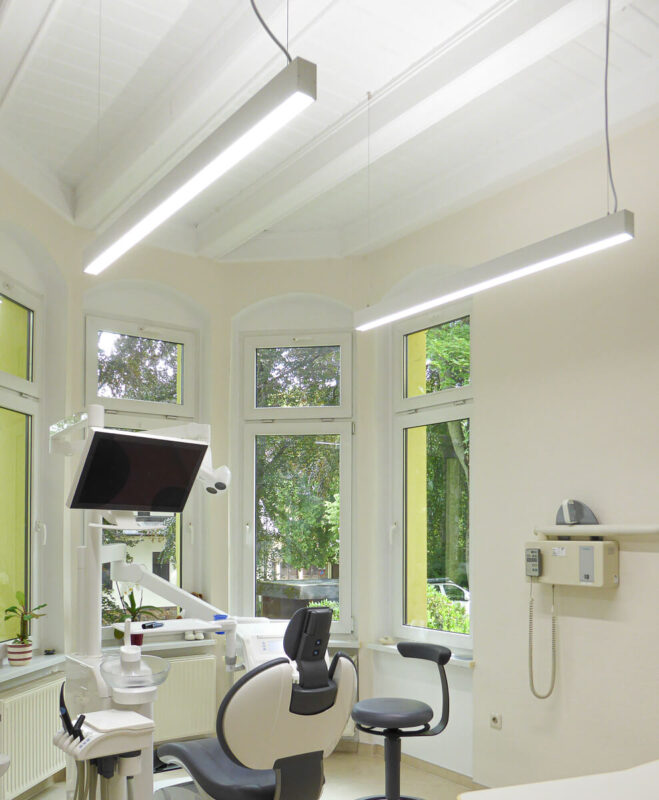 DentLed PHL14 LED zorgt voor flikkervrij licht in Zahnarztpraxis Brand-Erbisdorf.