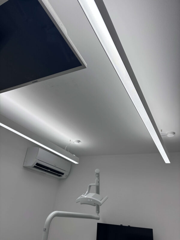 Ergonomische tandartsverlichting van 1.500–2.000 lux bij Tandartspraktijk Dr. Broecker