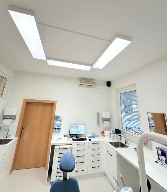 Volledig-spectrum DL120 lampen in drie ruimtes bij tandartspraktijk Suppan-Reichmann
