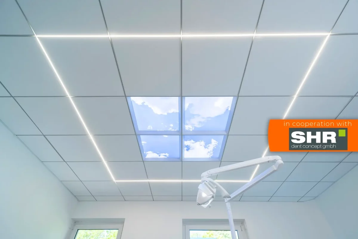 Hoogresolutie Dentled fotoplafondverlichting die het comfort in een moderne tandartspraktijk verbetert.